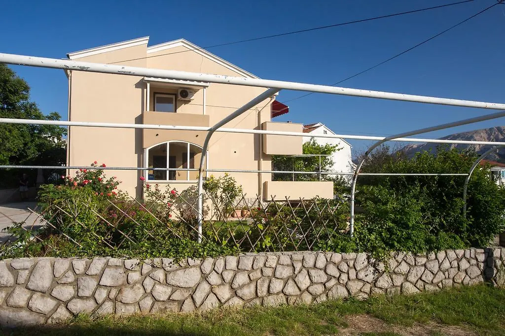 Apartments Ivanka Dujmovic Baška 0*,  Croaţia