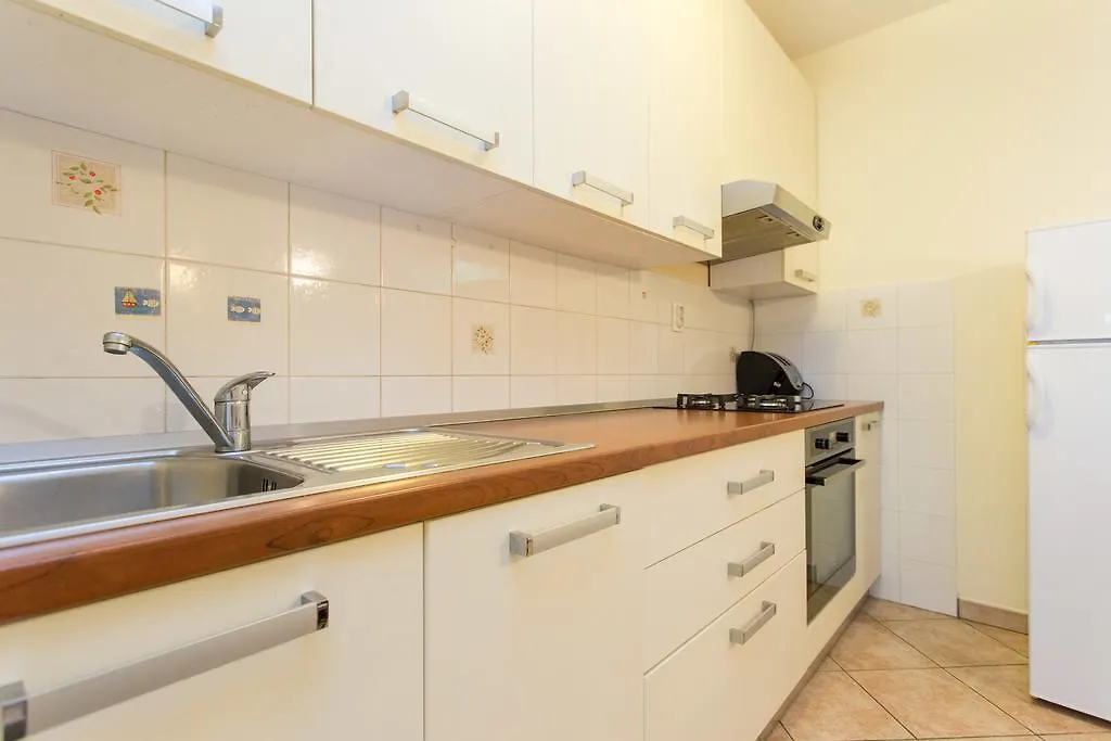 Apartments Ivanka Dujmovic Baška Croaţia
