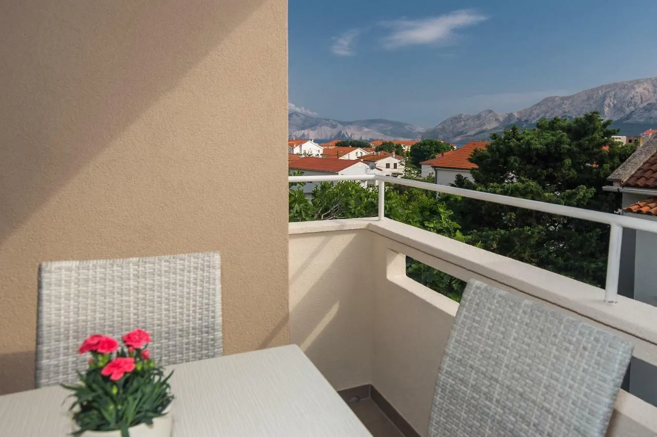 Apartments Ivanka Dujmovic Baska  0*, Baska (Krk) Croatia
