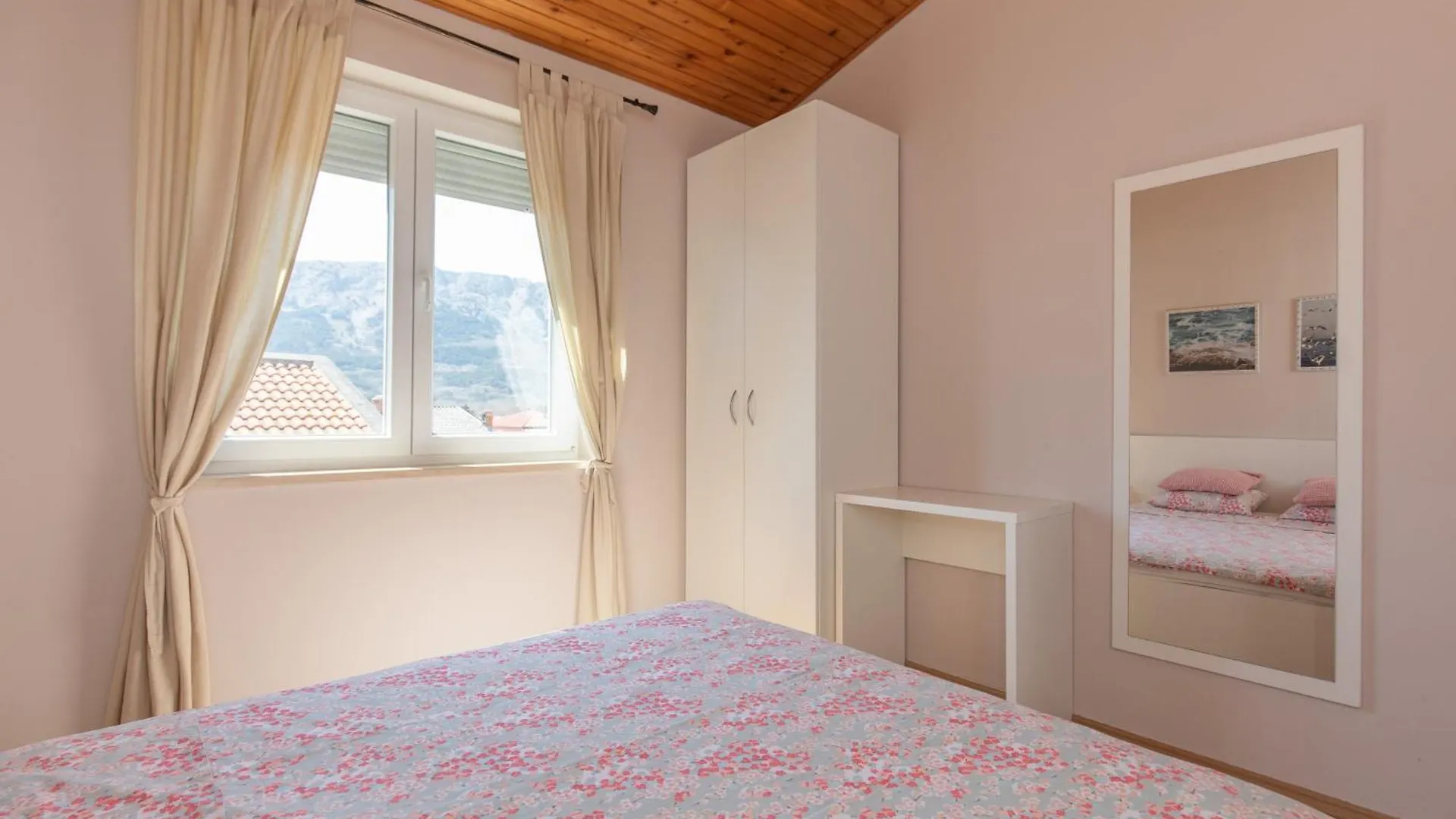 Apartments Ivanka Dujmovic バスカ クロアチア
